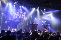 鶯籠「修羅場」の様子。（撮影：斉藤明）