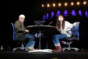 トークするヒロシと佐々木彩夏。（写真提供：ニッポン放送）