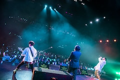 ウォルピスカーター Oxt ライブとトークでフロアを沸かせたコラボライブ ライブレポート 写真40枚 音楽ナタリー