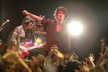 ガラ（Vo）（撮影：中村卓）