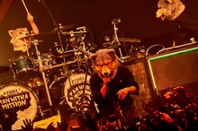 MAN WITH A MISSION「MAN WITH A “10TH” MISSION 爆誕祭～TRACE the HISTORY公開直前SP～」の様子。（撮影：酒井ダイスケ）