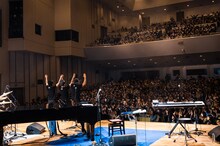 H ZETTRIO「RE-SO-LA Tour 2020 先駆けトリオピック Vol.1」東京・調布市グリーンホール 大ホール公演の様子。（Photo by Yuta Ito）