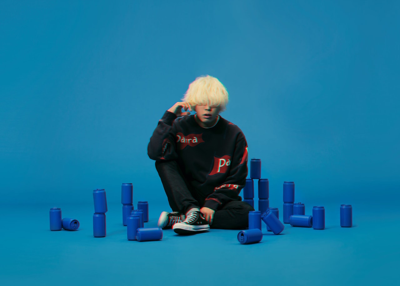 秋山黄色1stアルバム全曲試聴トレイラー解禁、特設サイトにライナーノーツも