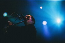 高城晶平（Vo, Flute, G）（撮影: 廣田達也）