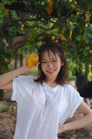 秋元真夏（乃木坂46）2nd写真集「しあわせにしたい」より。（撮影：倉本GORI）