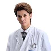 仲田博喜演じる坂本リョウ。