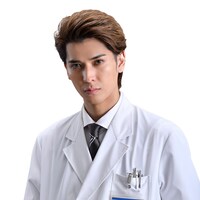 仲田博喜演じる坂本リョウ。