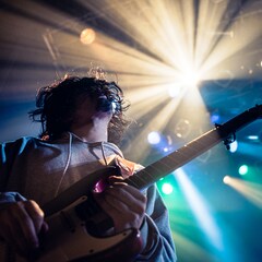 Suspended 4th、ゲストにNCIS迎えたツアーファイナル「また強くなって帰ってきます」