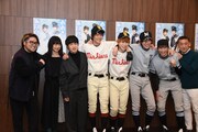 左からBase Ball Bear、大橋典之、西銘駿、神永圭佑、佐伯亮、成井豊。