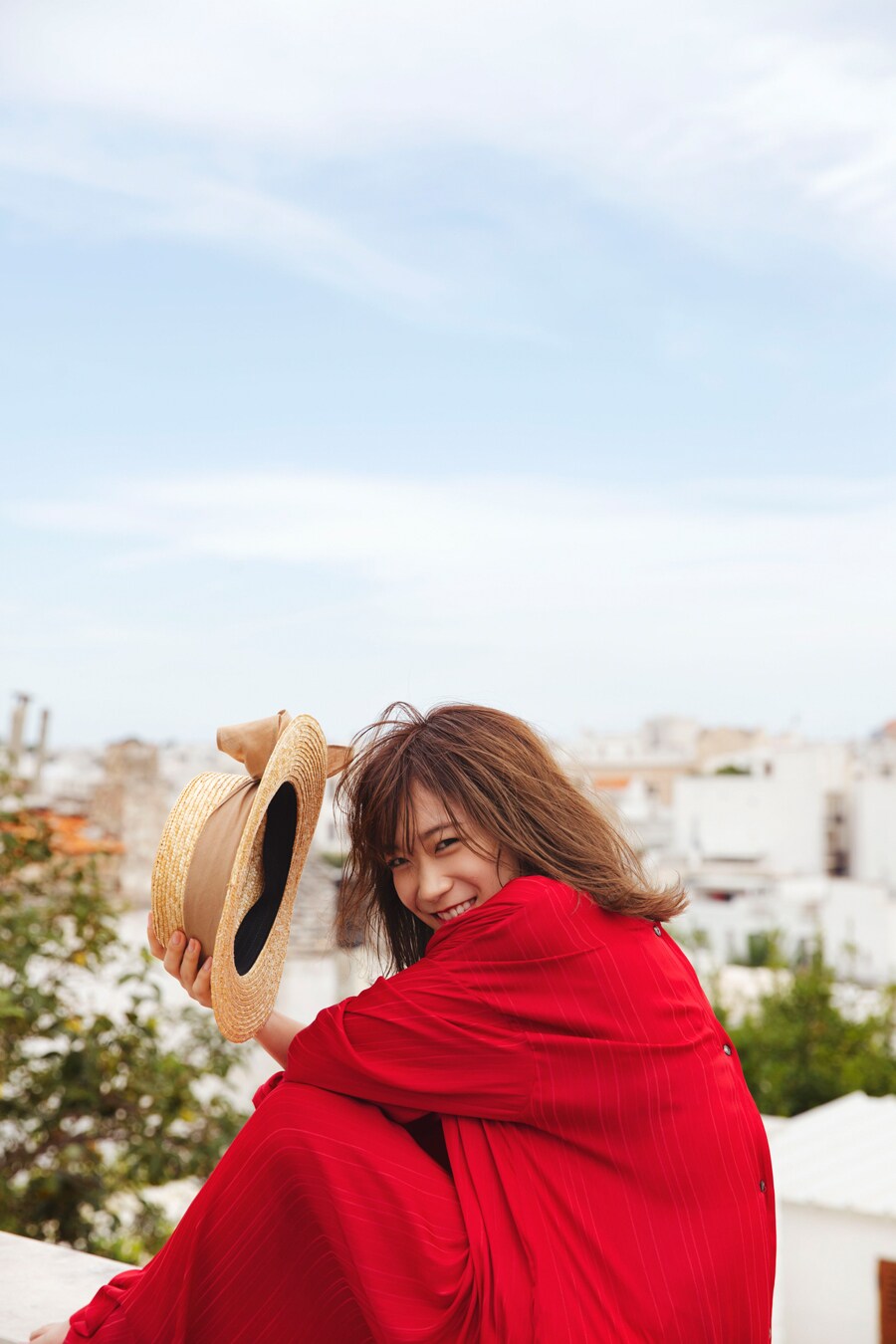 秋元真夏（乃木坂46）2nd写真集「しあわせにしたい」より