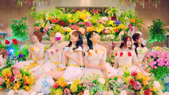i☆Ris「ハピラキ☆Dream Carnival」ミュージックビデオより。