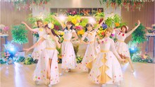 i☆Ris「ハピラキ☆Dream Carnival」ミュージックビデオより。