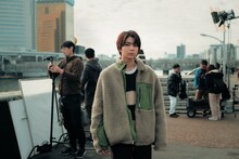 俳優見習いを演じる塩崎太智。