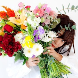 内田万里が“総決算アルバム”発売、バンドメンバーにナカコーやキセル辻村友晴ら