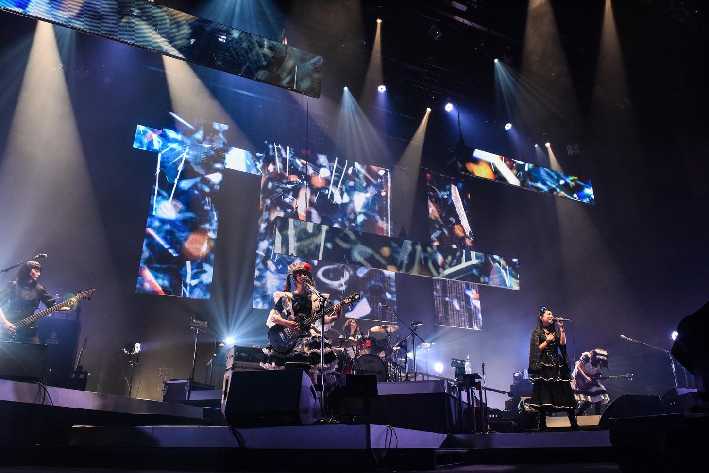 BAND-MAID（Photo by MASANORI FUJIKAWA）