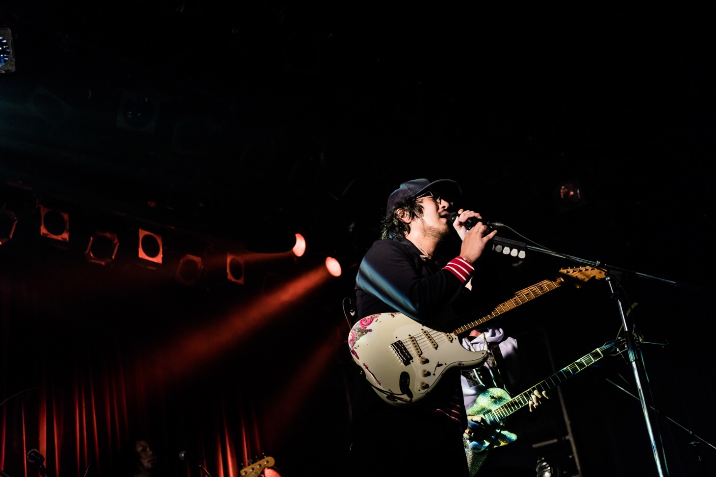 「THE CHARM PARK TOUR 2020」LIQUIDROOM公演の様子。（撮影：勝永裕介）
