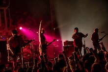 SHADOWS（Photo by TAKASHI KONUMA）