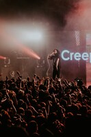 テレ朝チャンネル1「Creepy Nuts One Man Tour 2019『よふかしのうた』」より。