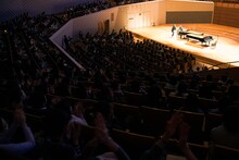 H ZETT M「ピアノ独演会2020 ミューザの陣」の様子。（Photo by Yuta Ito）