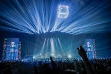 Mrs. GREEN APPLE「ARENA TOUR / エデンの園」東京・国立代々木競技場第一体育館公演の様子。（撮影：上飯坂一）