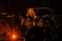 山中綾華（Dr）（撮影：上飯坂一）