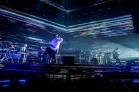 Mrs. GREEN APPLE「ARENA TOUR / エデンの園」東京・国立代々木競技場第一体育館公演の様子。（撮影：上飯坂一）