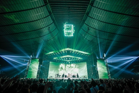 Mrs. GREEN APPLE「ARENA TOUR / エデンの園」東京・国立代々木競技場第一体育館公演の様子。(撮影:上飯坂一)