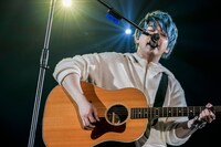 大森元貴（Vo, G）（撮影：上飯坂一）