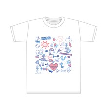 「日向坂46 POP UP STORE」で販売されるTシャツ。