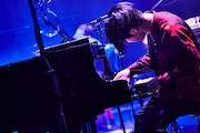 パスピエ「十周年特別記念公演 "EYE"」の様子。(Photo by Yosuke Torii)
