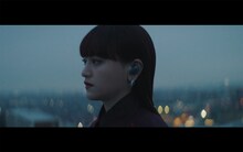 iri「Sparkle」ミュージックビデオのワンシーン。