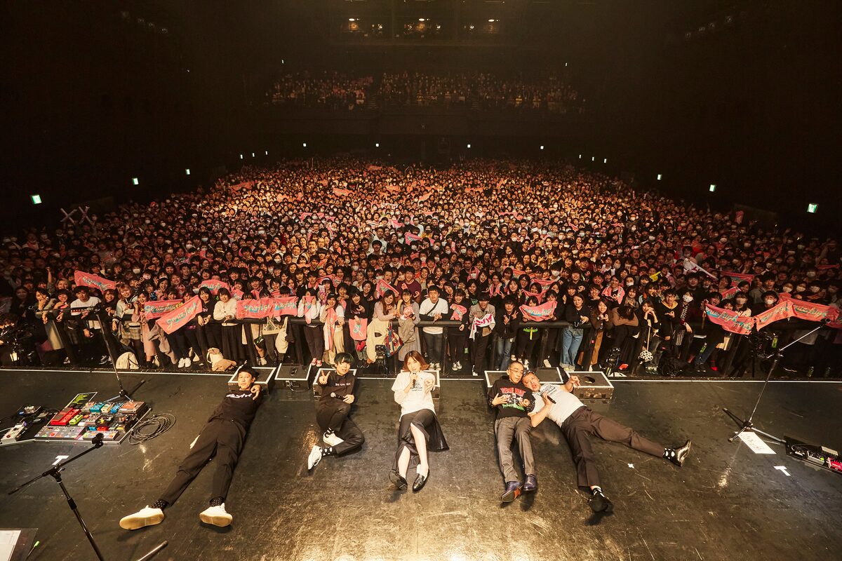 ジェニーハイ アイナ 天竺鼠も駆け付けた初ワンマンツアー千秋楽 ライブレポート 写真15枚 音楽ナタリー