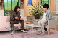 左からダイアモンド☆ユカイ、黒柳徹子。(c)テレビ朝日
