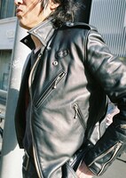 ルイスレザーズのレザージャケット。