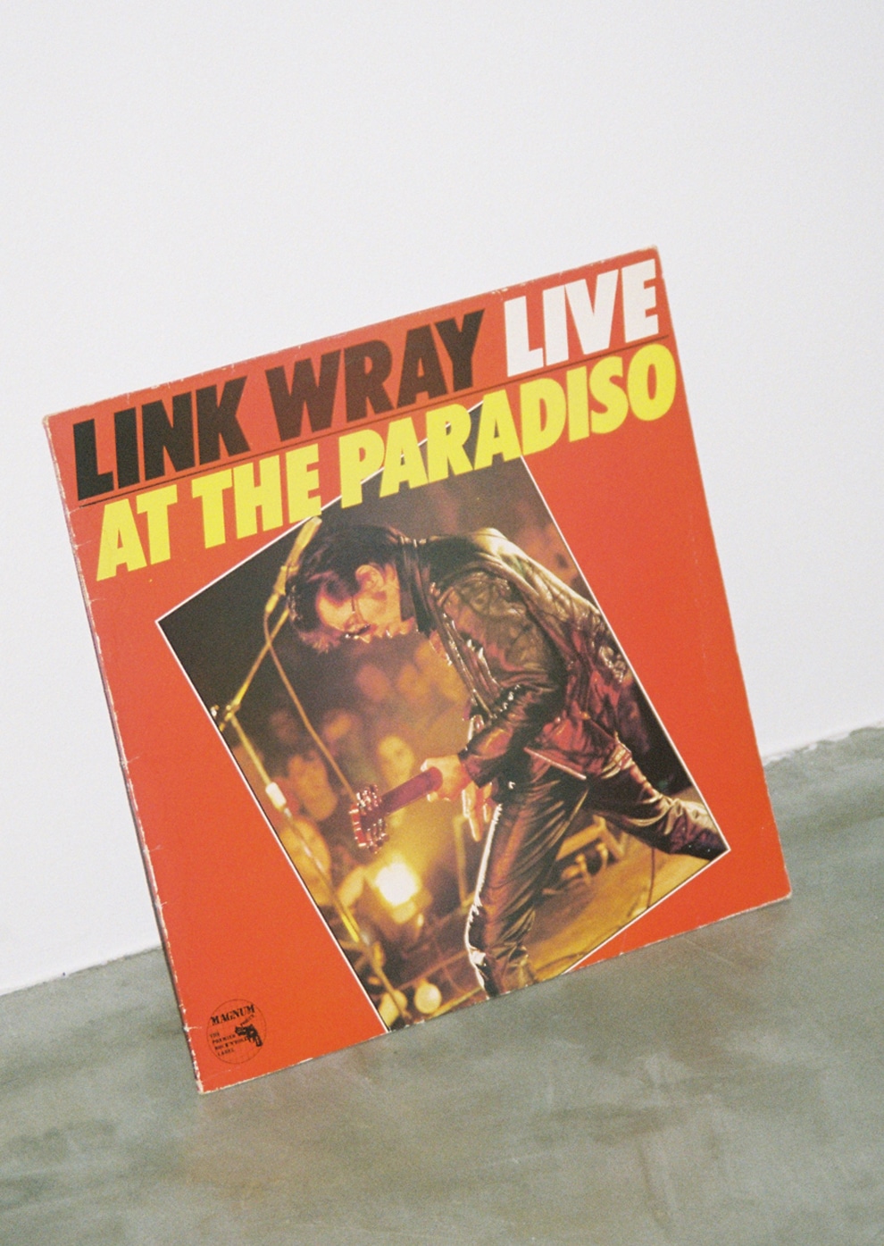 リンク・レイのレコード「LINK WRAY LIVE AT THE PARADISO」(セイジ私物)。