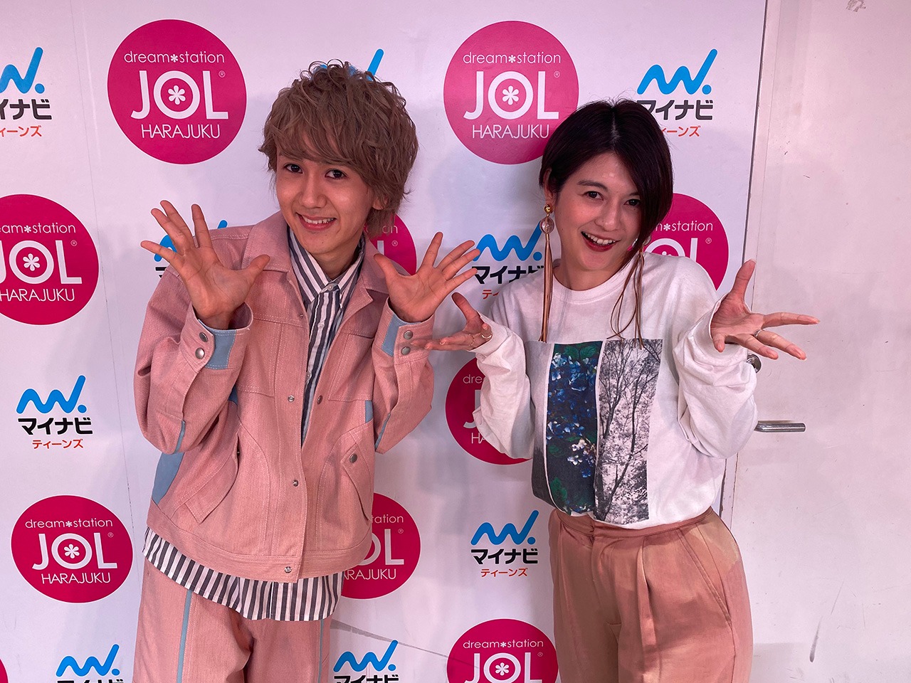 末吉9太郎「顔面国宝！それなー」ミュージックビデオ撮影のオフショット。