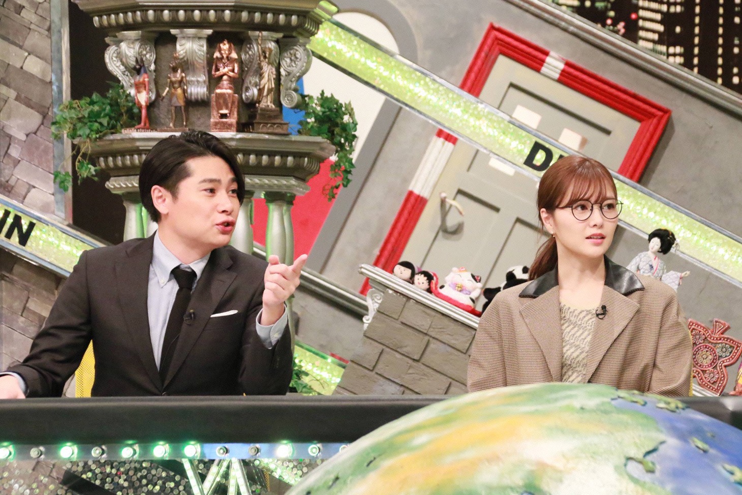 吉村崇（平成ノブシコブシ）と白石麻衣（乃木坂46）。(c)フジテレビ
