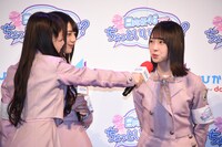 齊藤京子の質問に答える金村美玖。