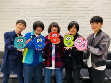 左からヤマシタタカヒサ（シナリオアート）、KANA-BOON、金澤ダイスケ（フジファブリック）。