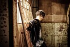 寺島拓篤、新曲「UNBREAKABLE」MVでキレのあるダンス披露