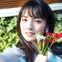 道重さゆみ×「いいスマホは、OCN モバイル ONE。」コラボInstagramアカウントより。