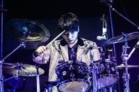 松浦匡希（Dr）（撮影：渡邉一生 ）