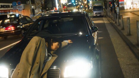 アイナ・ジ・エンド「死にたい夜にかぎって」ティザー映像のワンシーン。