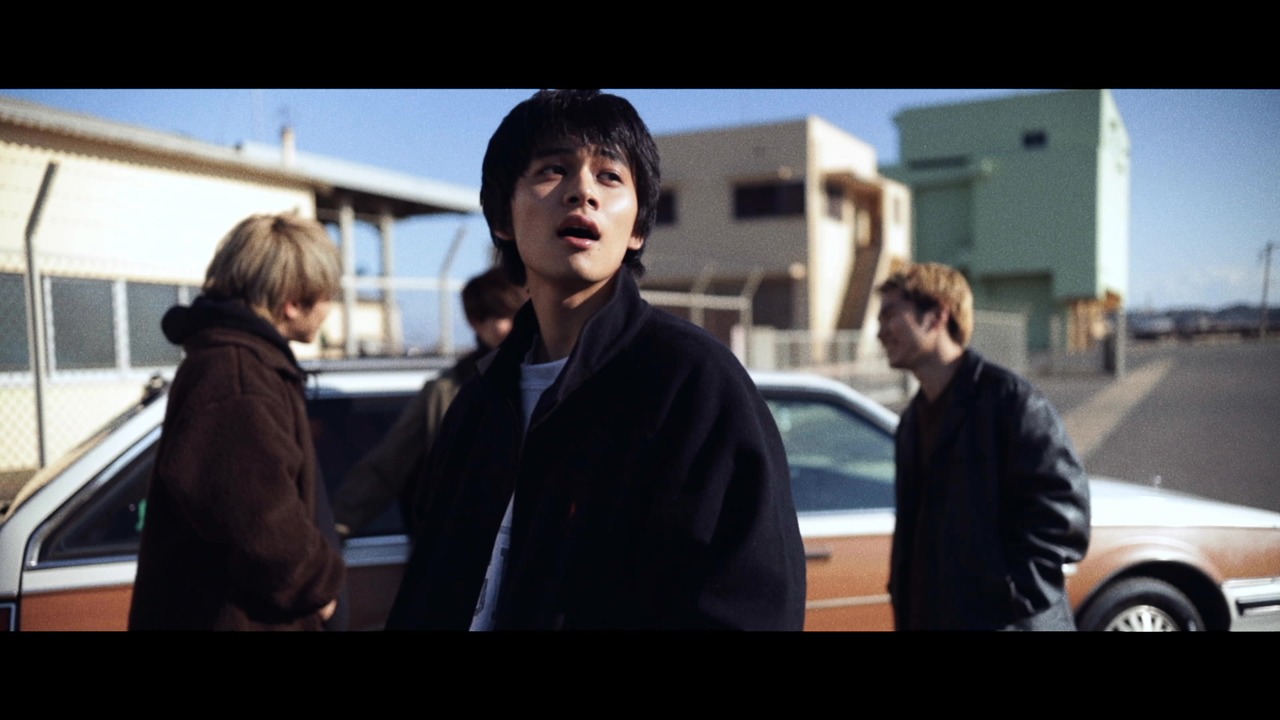 DISH//「Shape of Love」MVのワンシーン。
