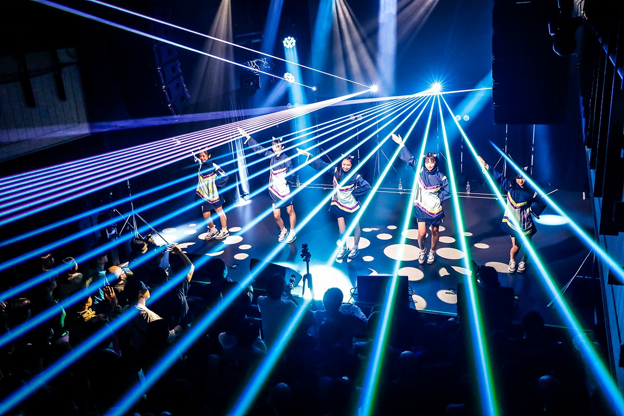 「Devil ANTHEM. "Revenge" ONEMAN LIVE 待たせたな！Veats!!」の様子。（写真提供：エイジアプロモーション）