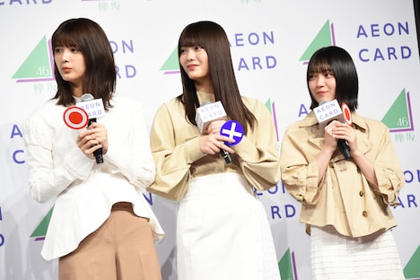 クイズに挑戦する2期生チーム。左から関有美子、田村保乃、森田ひかる（欅坂46）。