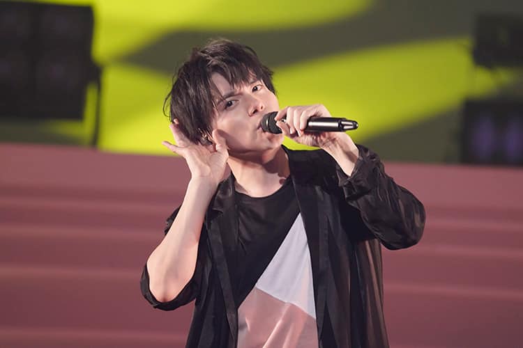 内田雄馬 ピアノ弾き語りやダンスに挑戦したツアー追加公演 ライブレポート 写真13枚 音楽ナタリー