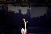 内田雄馬「YUMA UCHIDA 1st LIVE TOUR『OVER THE HORIZON ～& Over～』」の様子。（撮影：上飯坂一）