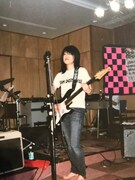 ギター＆ボーカルだった高校時代。ドリームデストロイヤーでデス声を放っていた。