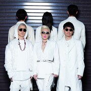m-flo「3/6にm-flo loves復活&新曲“tell me tell me”リリース！3名の新lovesは誰か#mfloと#lovesで回答募集！まずは豪華41曲のlovesをチェックしてねアルバム」ジャケット